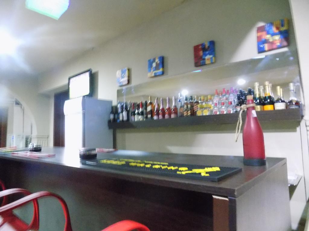 Posh Apartments And Hotel Ikeja Kültér fotó