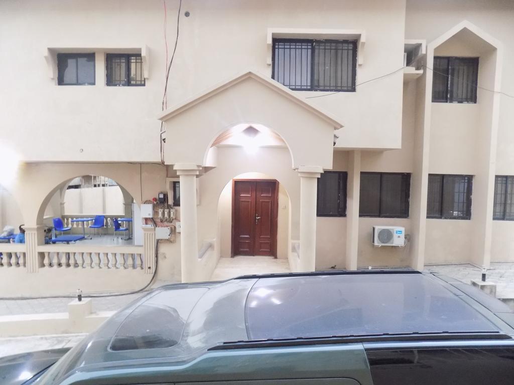 Posh Apartments And Hotel Ikeja Kültér fotó