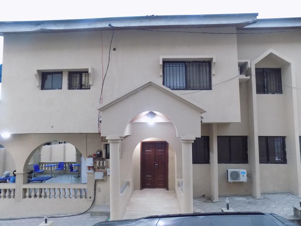 Posh Apartments And Hotel Ikeja Kültér fotó