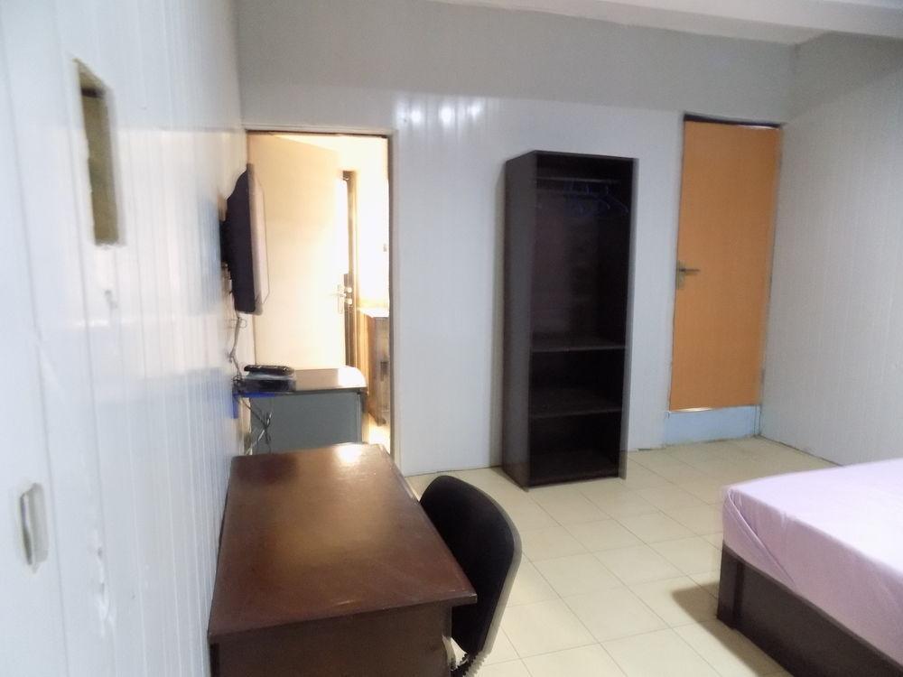 Posh Apartments And Hotel Ikeja Kültér fotó