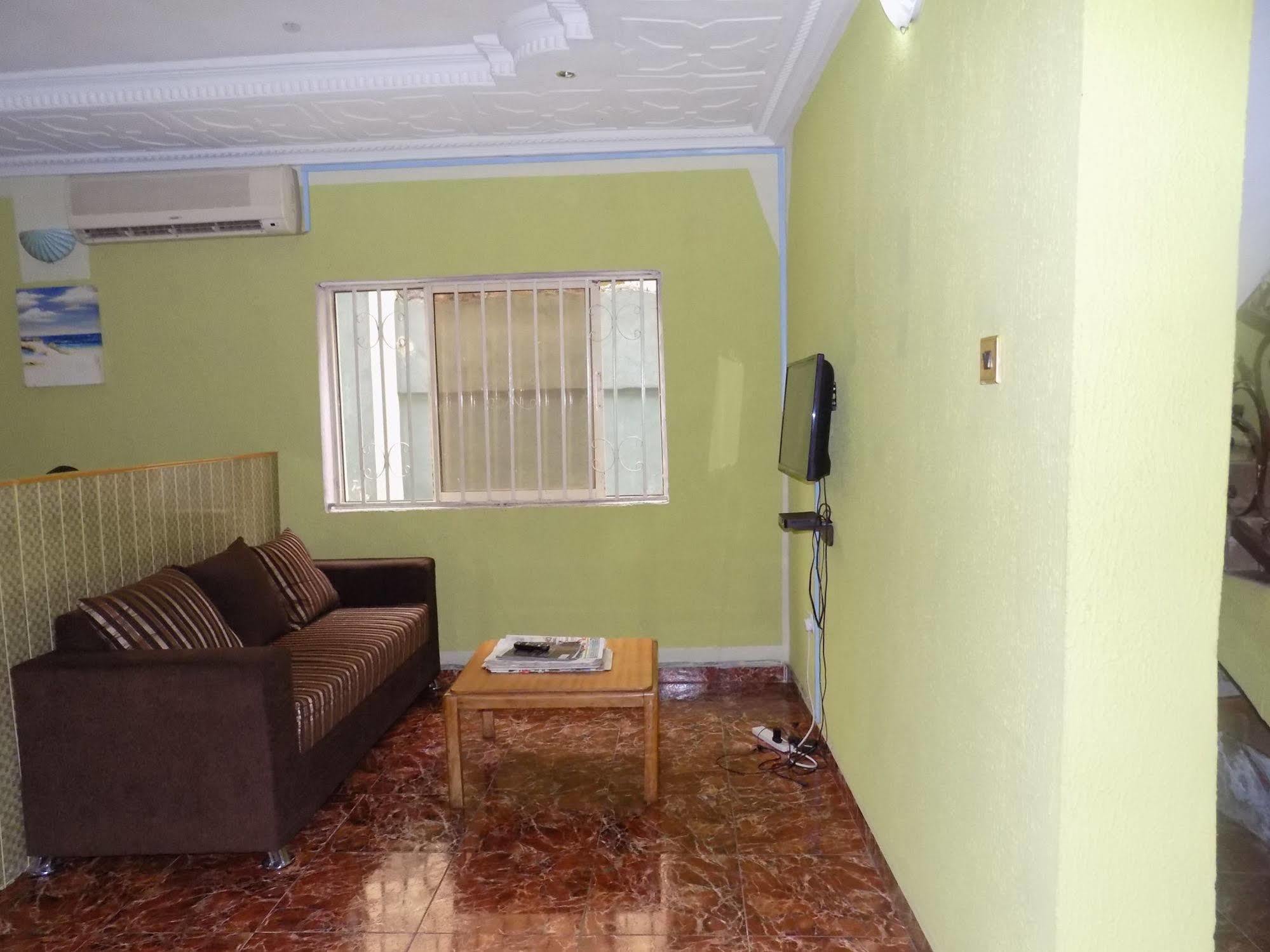 Posh Apartments And Hotel Ikeja Kültér fotó