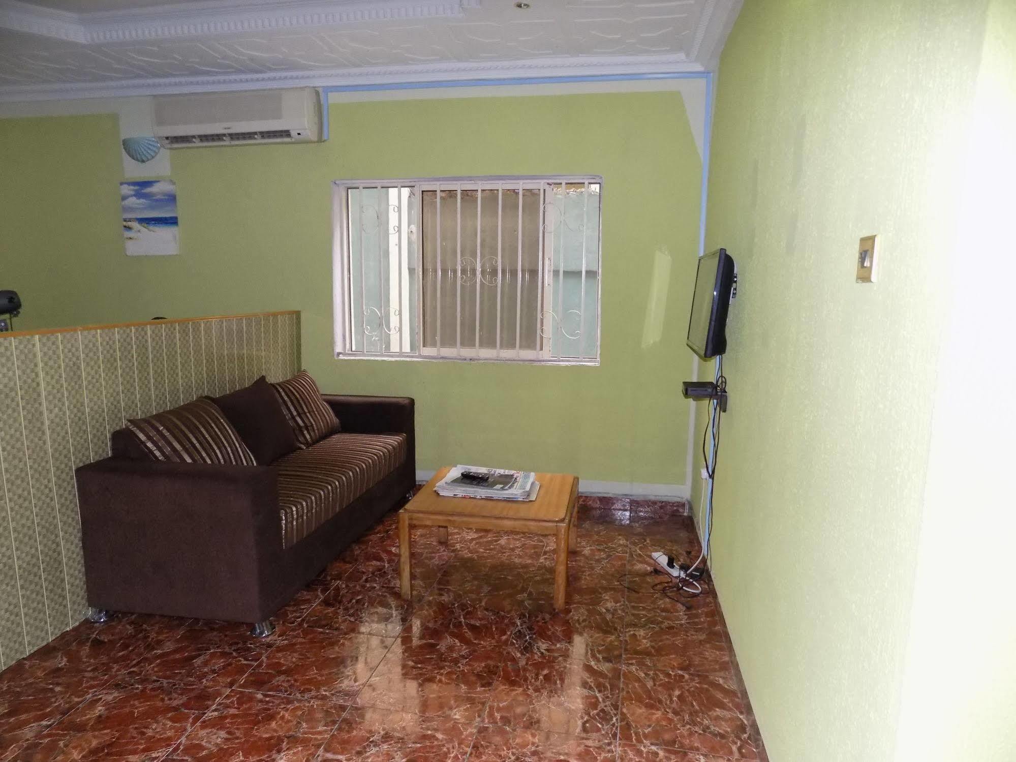 Posh Apartments And Hotel Ikeja Kültér fotó