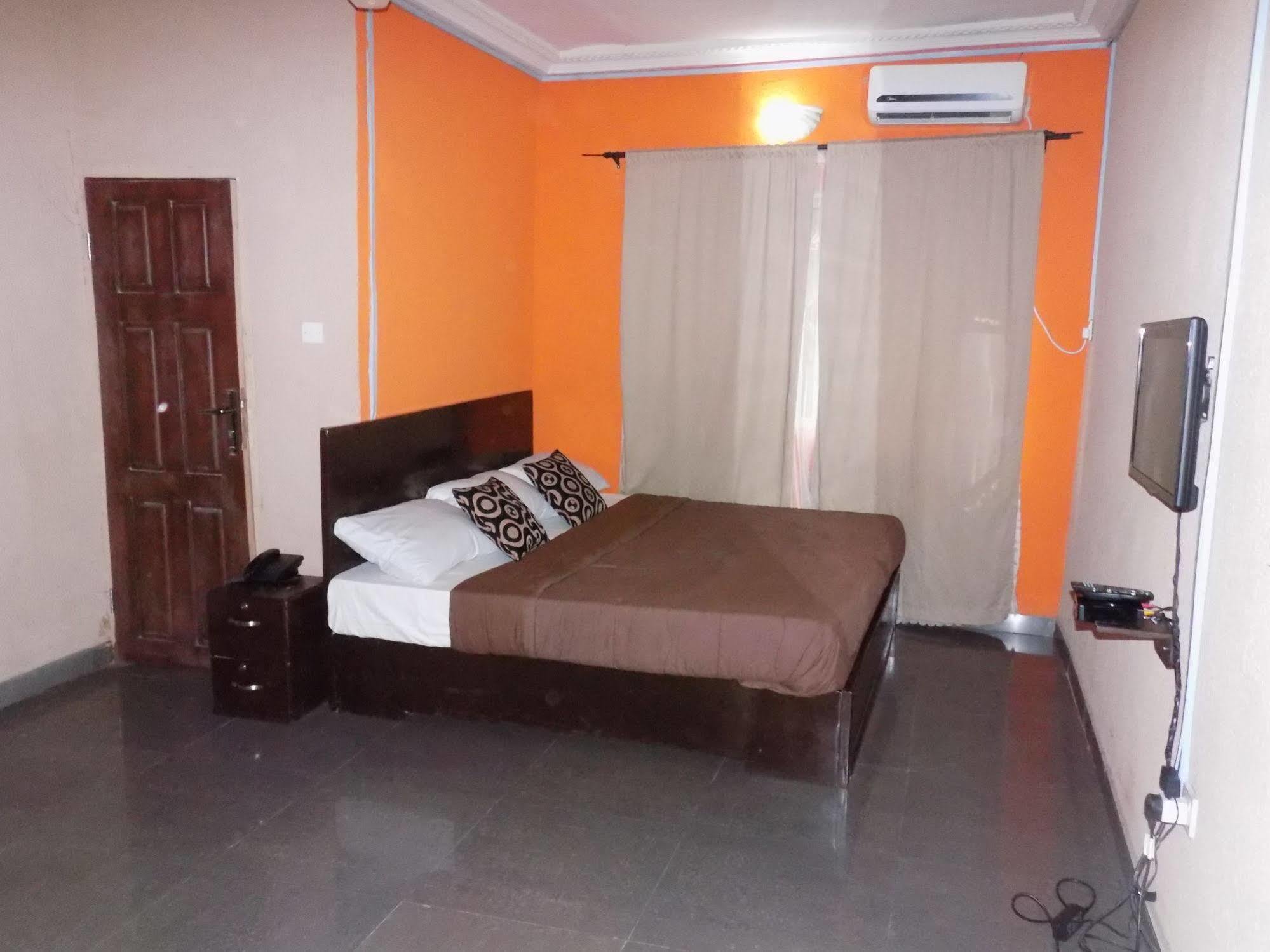 Posh Apartments And Hotel Ikeja Kültér fotó